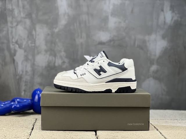 New Balance 系列 经典复古低帮休闲运动篮球板鞋 完全按照原鞋开发 区别市面先行版本 可接受全方位无死角对比 采用丝光猪巴革拼接牛培皮鞋面材质#厚实耐