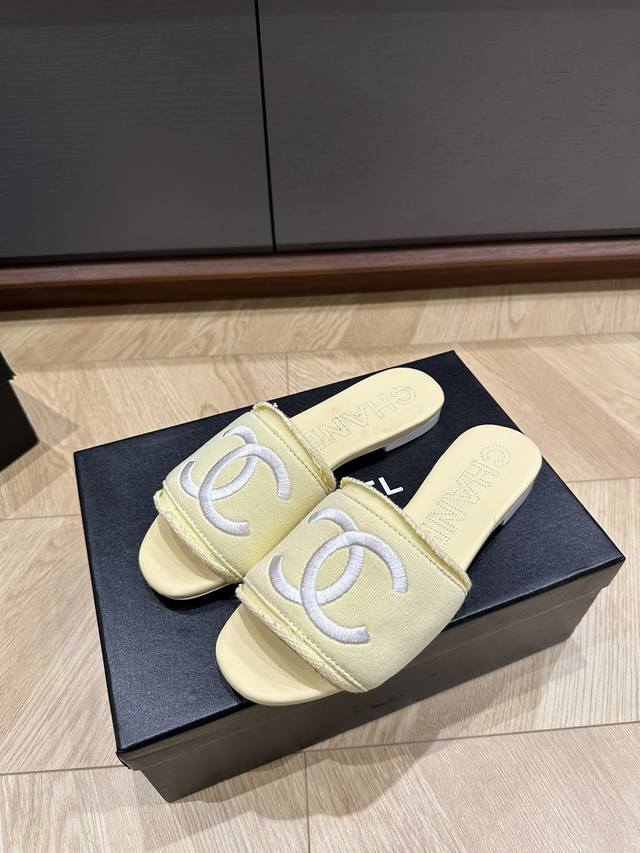 顶级品质 Chanel*新款凉拖 纺织面电绣羊皮里真皮底size35 36 37 38 39 订40.41