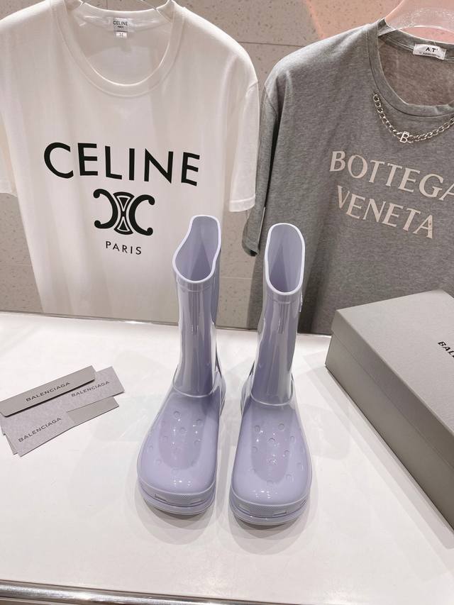 高版本出厂 Balenciaga 巴黎世家 2024新款雨靴 时髦精必备 整体线条流畅性保持跟原版一致 开模tpu一体成型 原版注塑成型 内里 原版开模eva发