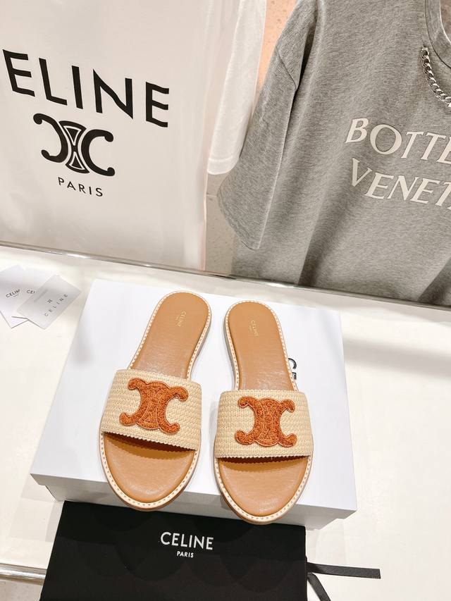 高版本出厂 Celine*塞琳2024春夏新款凯旋门logo凉拖鞋 高级感十足 网红ins种草神器 非常复古风 气场十足单品 设计风格非常新颖 高档且非常舒适.