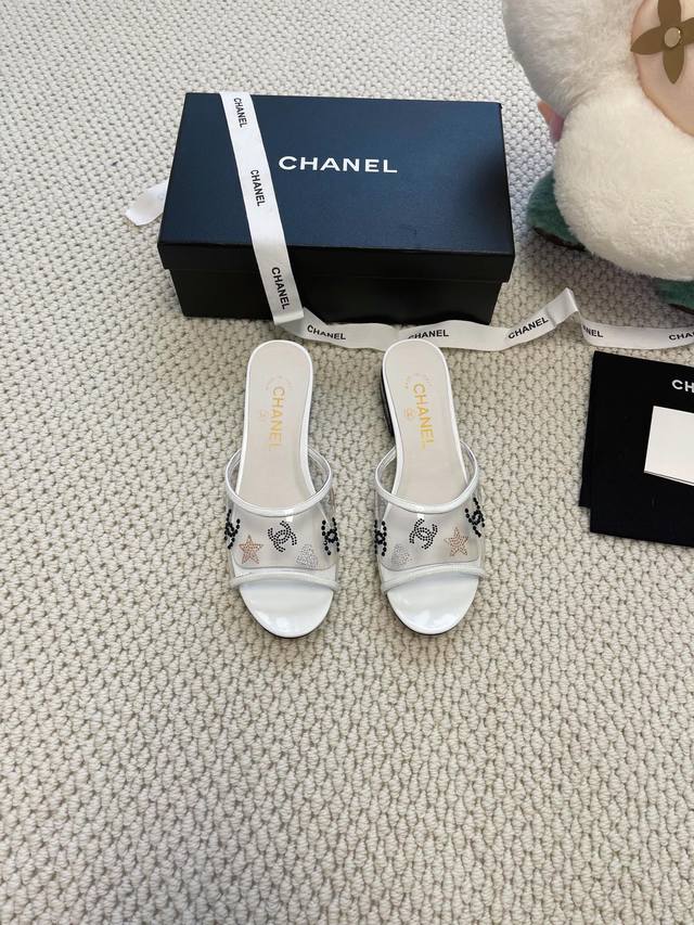 Chanel24P早春系列烫钻拖鞋 新款抢先发售 原版烫钻工艺 内里垫脚羊皮 真皮大底 Size:35-39 其他码数定