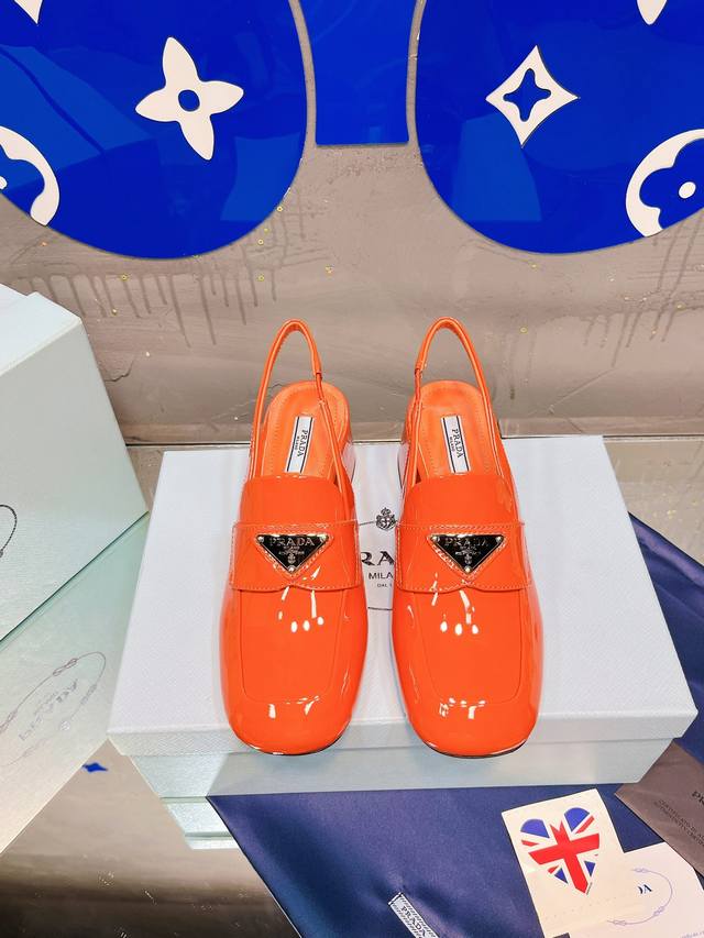 出厂价 Prada 凉鞋 单鞋普拉达春夏新品 顶级版本 实力来袭 Prada Glow限时店很闪亮的单品 玛丽珍单鞋 超级爆系列爆品 各大网红明星乔欣 程潇 刘