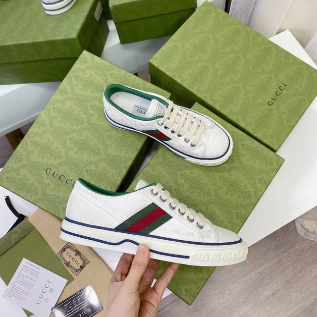 冲量价: Gucci2023走秀新款，抢先力作，独家首发 Gucci Tennis 1977系列，情侣gg专柜同款一比一运动帆布鞋！购入原版1：1复刻，原版t冲