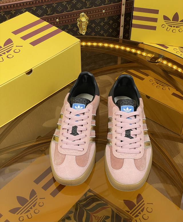 出厂价 Gucci Adida S古驰三叶草 联名款 意大利2022时装周走秀款 德训鞋休闲鞋 独家首发#正确拼接联名鞋盒 内附鞋带 同步专柜#Gucci Ad