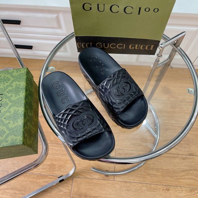 出厂价 元 工厂p现货 古驰 古奇拖鞋 Gucci 2024最新款沙滩凉拖鞋一字拖 原版开模双g Logo 原版开模一致 大底：Pu大底 尺码：40-46