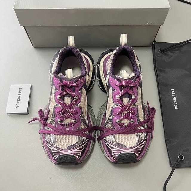 纯原版本balenciaga Phantom Sneaker 巴黎世家全新做旧十代黄色潮流跑鞋 在延续 Track Trainer 户外轮廓和复杂鞋面结构的同时