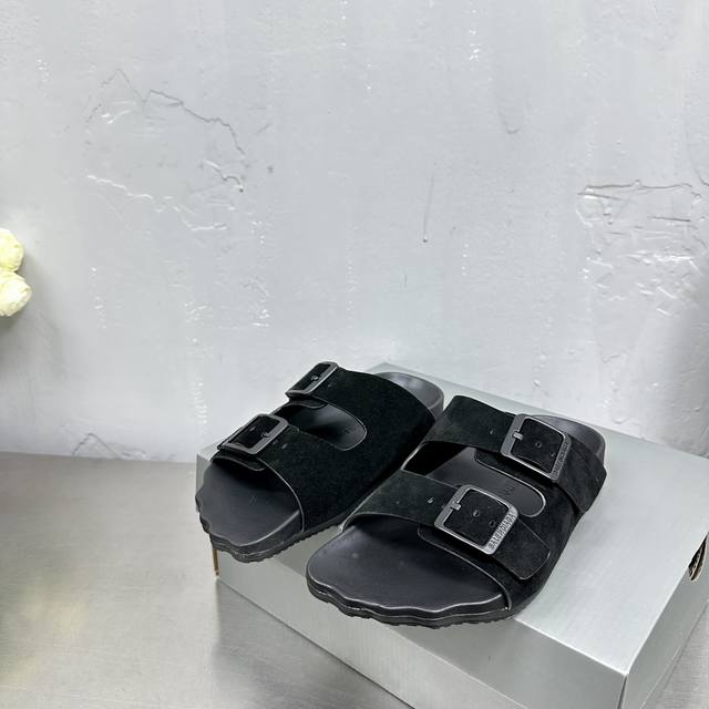 高品质出厂 男装10 Balenciaga巴黎世家十勃肯 情侣款 Sunday Suede Mule五指勃肯24秋冬秀款勃肯凉拖，五个冲动的脚指印太可爱了，脚感