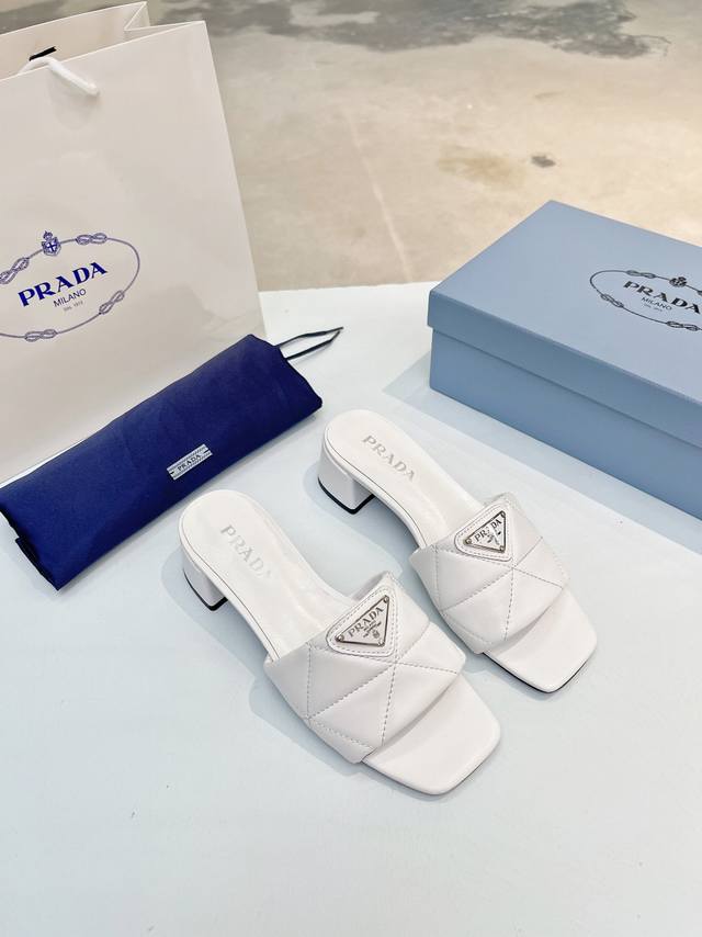 普拉达 Prada.,⑥色任选，码数：35-43，平底￥ 。粗跟￥ 真皮底+30