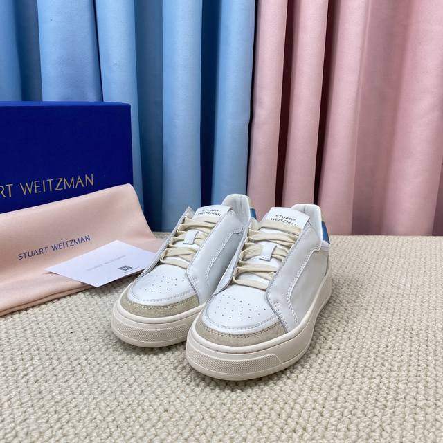 顶级版本 G090休闲鞋stuart Weitzman高版本sw低帮休闲运动鞋华丽焕新经典系带款小白鞋，全新上线 恩缇韦曼专门为女性量身打造定制鞋楦，致力于为每