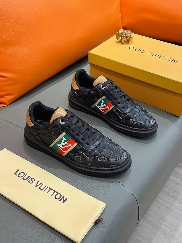 商品名称：Louis Vuitton 路易 威登 正规码数: 38-44 休闲鞋 商品材料：精选 进口牛皮鞋面，柔软羊皮内里；原厂大底。