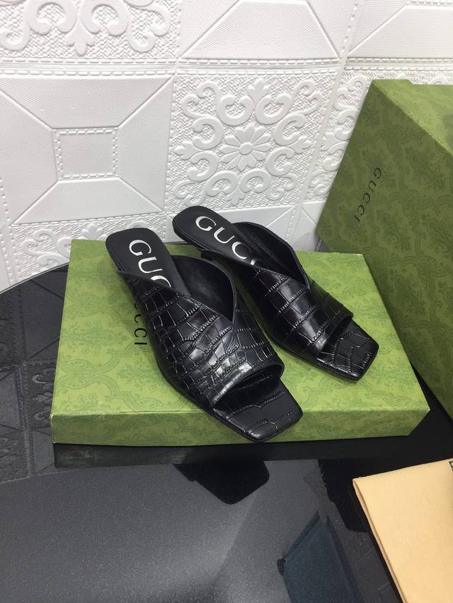 出厂价 顶级版本 Gucci 古驰春夏新款gg Vintage中古烫钻网纱后空包头小猫跟方头凉鞋单鞋高跟鞋 这g家系列aria水钻高跟鞋太好看了，鞋面镶钻bul