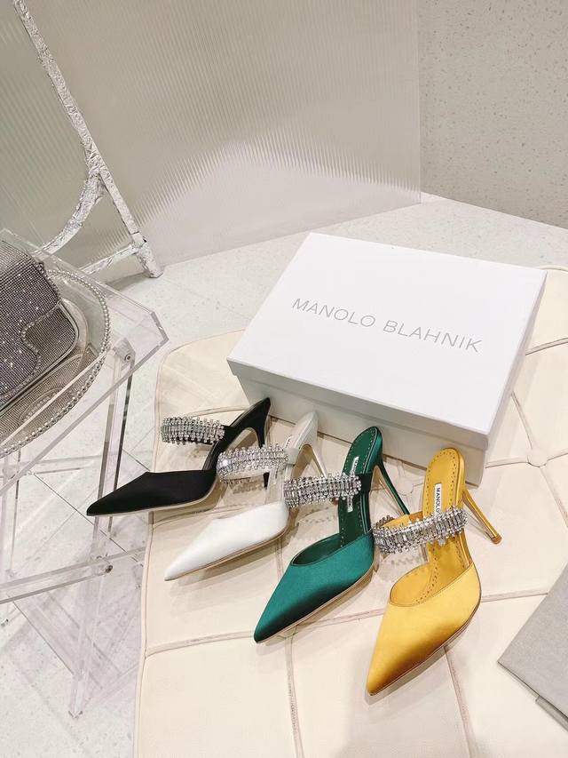 顶级版本 Manolo Blahnik 最新款 90毫米“Lurum”施华洛世奇水晶丝绸缎面穆勒鞋高跟鞋 顶级代购版本 超精致一比一零离距打造！用最好料材打造最