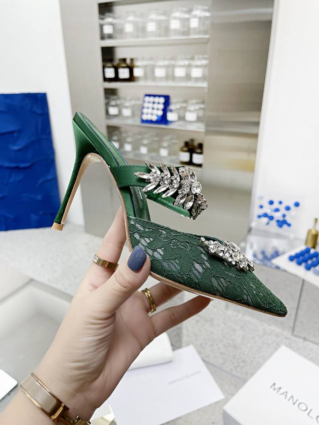 顶级版本 Manolo Blahnik 四季经典款 90毫米“Lurum”施华洛世奇水晶丝绸缎面穆勒鞋高跟鞋 顶级代购版本 超精致一比一零离距打造！用最好料材打