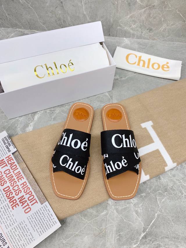 2019 Chloe 克洛伊 最新的交叉编织带罗马拖鞋 明星们还没上脚秀 我们就抢先欧洲购入来复刻 进口定做的高密度多物料组合织带 并不是一般的帆布 而且十分笔