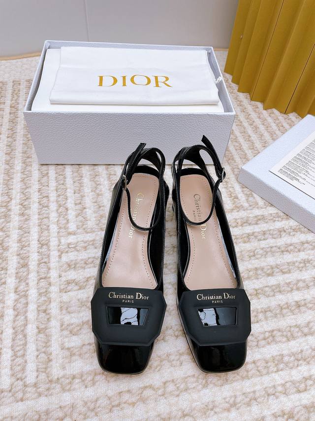 出厂 Dior 迪奥 2023春夏最新时装秀高定day系列复古罗马风果冻色娃娃女鞋 Cd字母logo方扣高跟拼色凉拖鞋 粗跟方头玛丽珍芭蕾舞鞋 原版开发顶级高端