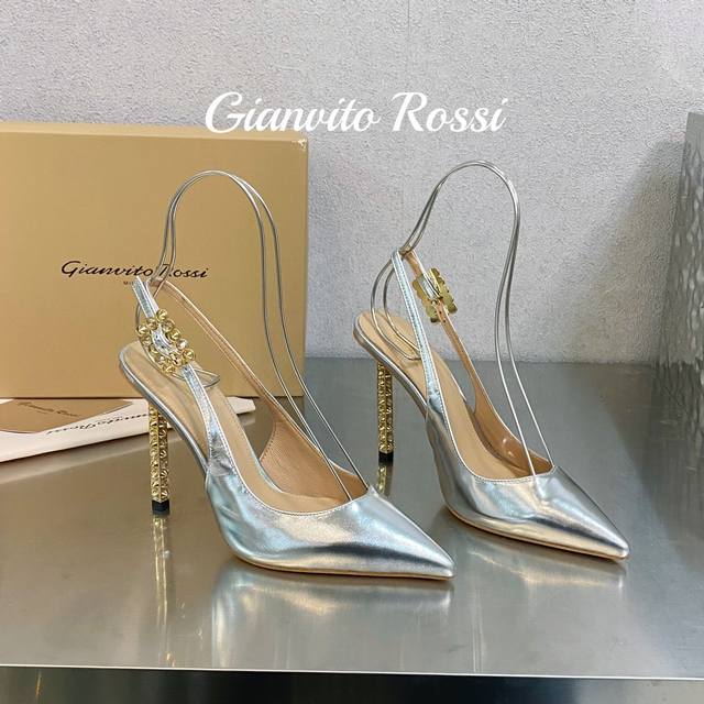 厂批 吉安维托 罗西 Gianvito Rossi Eiko Stiletto，轻松移动。这款 Gianvito Rossi 小高跟绑带凉靴 秉承了其传统意大利