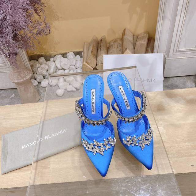 工厂价 Manolo Blahnik 90毫米“Lurum”施华洛世奇水晶丝绸缎面穆勒鞋高跟鞋，码数35-39 34、40、41、42定做不退换