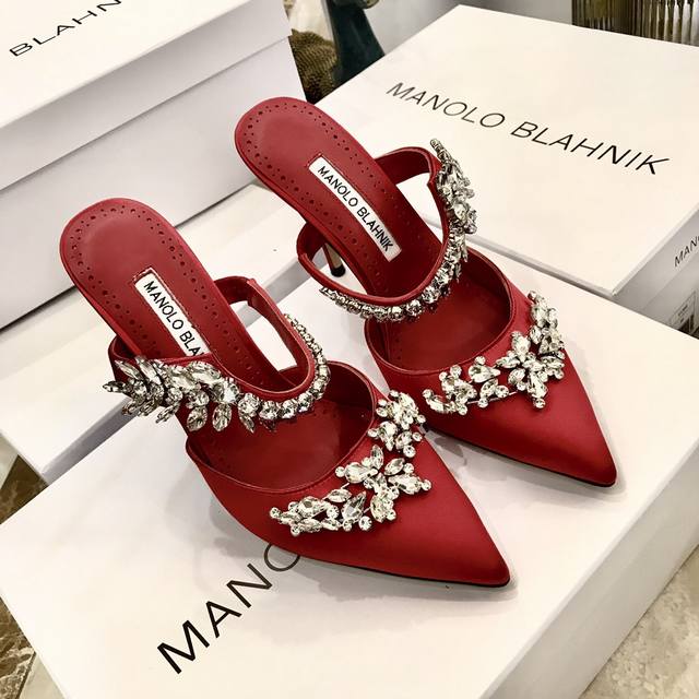 工厂价 Manolo Blahnik 90毫米“Lurum”施华洛世奇水晶丝绸缎面穆勒鞋高跟鞋，码数35-39 34、40、41、42定做不退换