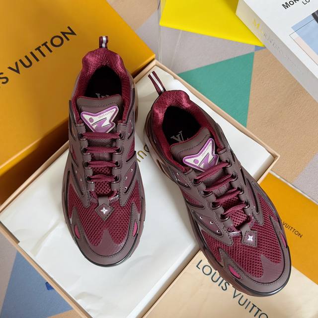 顶级版本： 新配色 Lv 路易威登runner Tatic 运动鞋 老爹鞋 L家2022 春夏秀场推出 Lv Runner Tatic 运动鞋 驴牌 老爹鞋 复