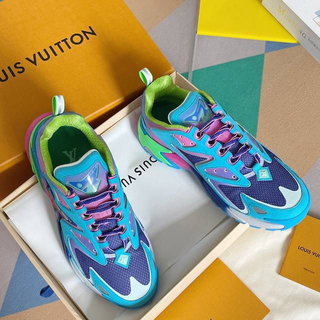 顶级版本： 新配色 Lv 路易威登runner Tatic 运动鞋 老爹鞋 L家2022 春夏秀场推出 Lv Runner Tatic 运动鞋 驴牌 老爹鞋 复