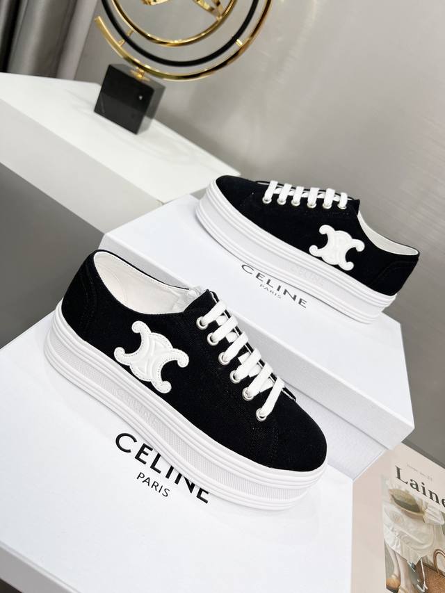 Celine 赛琳2022 Ss新款低帮帆布鞋 平底小白鞋 简单 舒服 干净 最近真的中了celine毒 这季每一款都好看 爱死了 可爱的圆头设计 复古的感觉