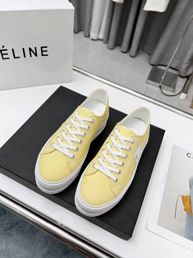 Celine 赛琳 2022 春夏款拼皮帆布鞋 简单 舒服 干净 就这你以为hedi设计的只是普普通通的球鞋吗他有注入自己的时髦巧思厚底鞋设计是为了穿阔腿裤可以