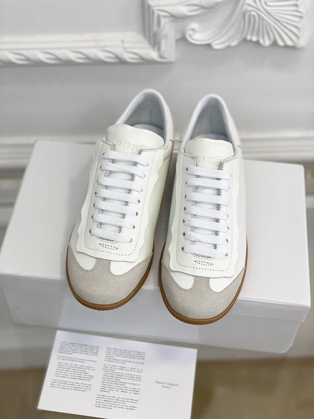 高定品质！Maison Margiela Mm6全新德训鞋！ 23春夏新款德训feather Light德训鞋！ 上脚非常好穿，轻便舒适～ Size:35-40