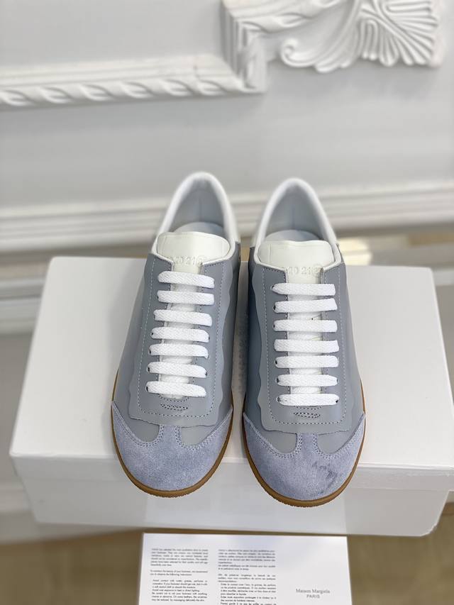 高定品质！Maison Margiela Mm6全新德训鞋！ 23春夏新款德训feather Light德训鞋！ 上脚非常好穿，轻便舒适～ Size:35-40