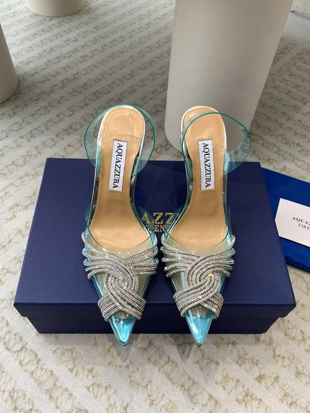 Aquazzura 24Ss 惊艳火爆款、菠萝 王室贵族的钟爱雍容华贵、气质高雅、到手如图柜级品质 进口真丝 Pv C透明片面料．璀璨别致水钻饰扣、小羊皮内里、