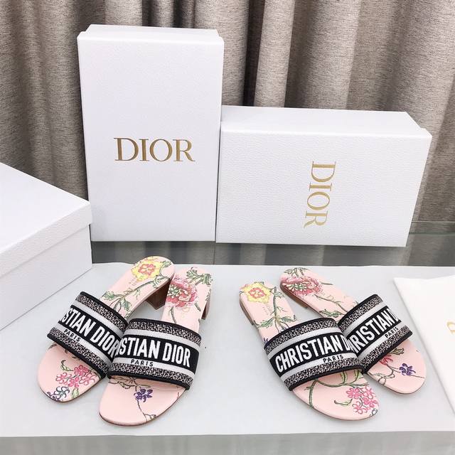 平底 高跟 Dior ~D家2023新款女拖鞋 ，字母logo立体刺绣凉鞋 鞋面：鞋面原版一致高温水溶棉质电绣科技面料 内里：水染羊皮内里 大底：意大利真皮大底