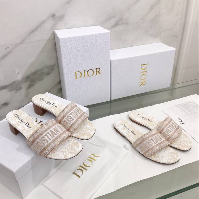 平底 高跟 Dior ~D家2023新款女拖鞋 ，字母logo立体刺绣凉鞋 鞋面：鞋面原版一致高温水溶棉质电绣科技面料 内里：水染羊皮内里 大底：意大利真皮大底