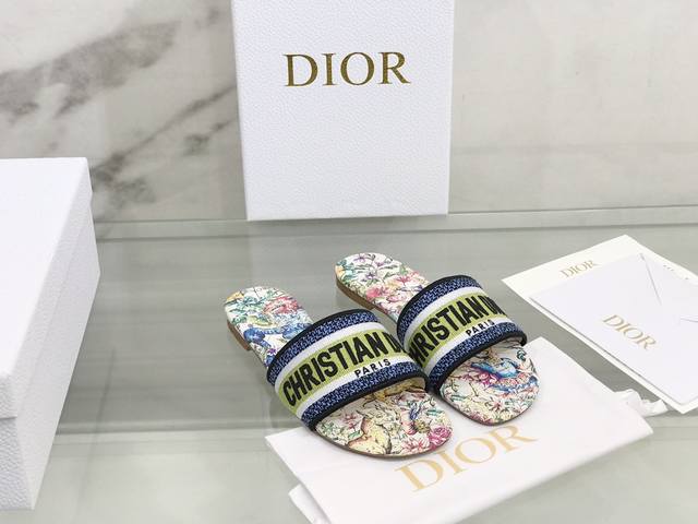 平底 高跟 Dior ~D家2022新款女拖鞋 ，字母logo立体刺绣凉鞋 鞋面：鞋面原版一致高温水溶棉质电绣科技面料 内里：水染羊皮内里 大底：意大利真皮大底