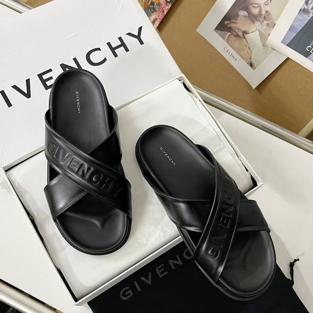 顶级版本： Givenchy纪梵希 夹脚 一字拖 交叉凉鞋 厚底 拖鞋 沙滩鞋 原版购入开发 做货 2024夏季新款黑马单品,海内外时尚博主纷纷上脚大秀，火遍海