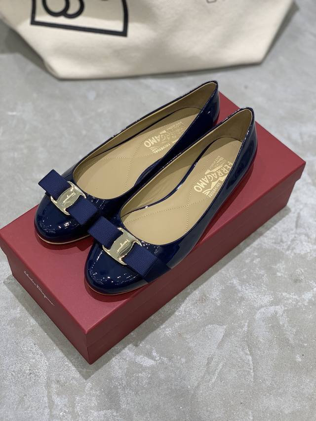 工厂价 Salvatore Ferraga*O 菲拉*慕经典款vara蝴蝶结圆头芭蕾舞单鞋 Vara真的是菲拉*慕家最经典最值得入手的一双鞋，可盐可甜！圆头、蝴