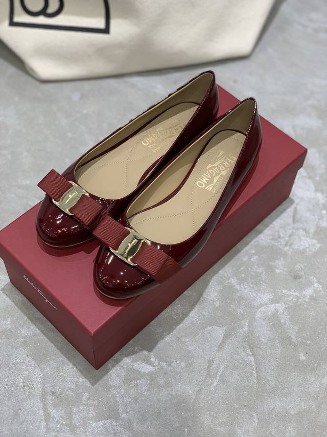 工厂价 Salvatore Ferraga*O 菲拉*慕经典款vara蝴蝶结圆头芭蕾舞单鞋 Vara真的是菲拉*慕家最经典最值得入手的一双鞋，可盐可甜！圆头、蝴