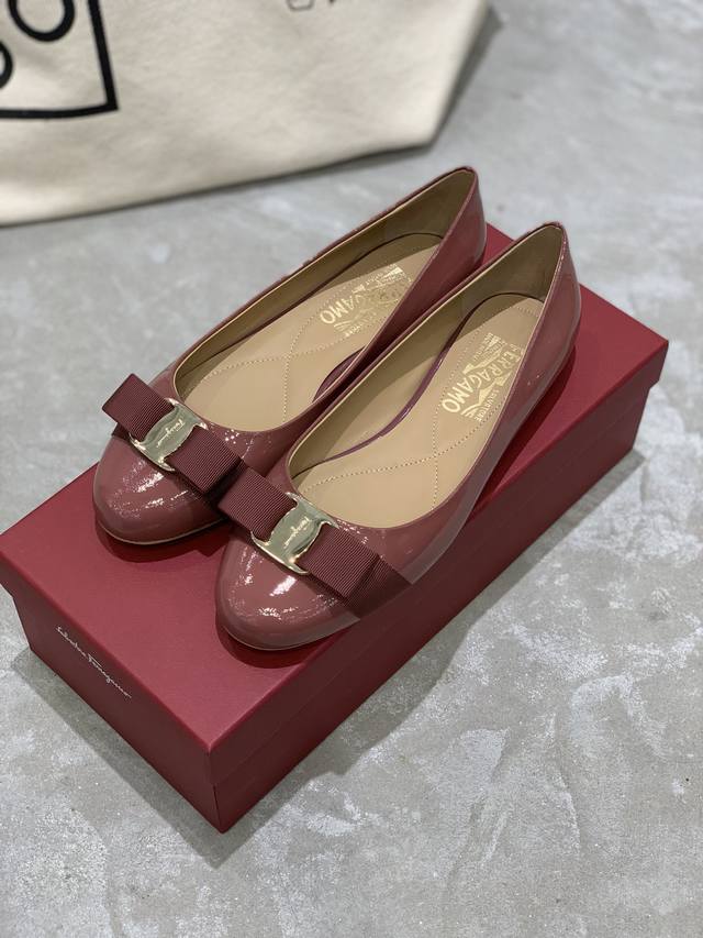 工厂价 Salvatore Ferraga*O 菲拉*慕经典款vara蝴蝶结圆头芭蕾舞单鞋 Vara真的是菲拉*慕家最经典最值得入手的一双鞋，可盐可甜！圆头、蝴