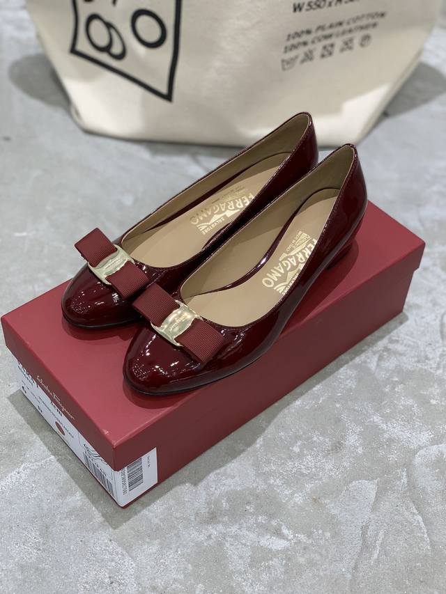 工厂价 Salvatore Ferraga*O 菲拉*慕经典款vara蝴蝶结圆头芭蕾舞单鞋 Vara真的是菲拉*慕家最经典最值得入手的一双鞋，可盐可甜！圆头、中