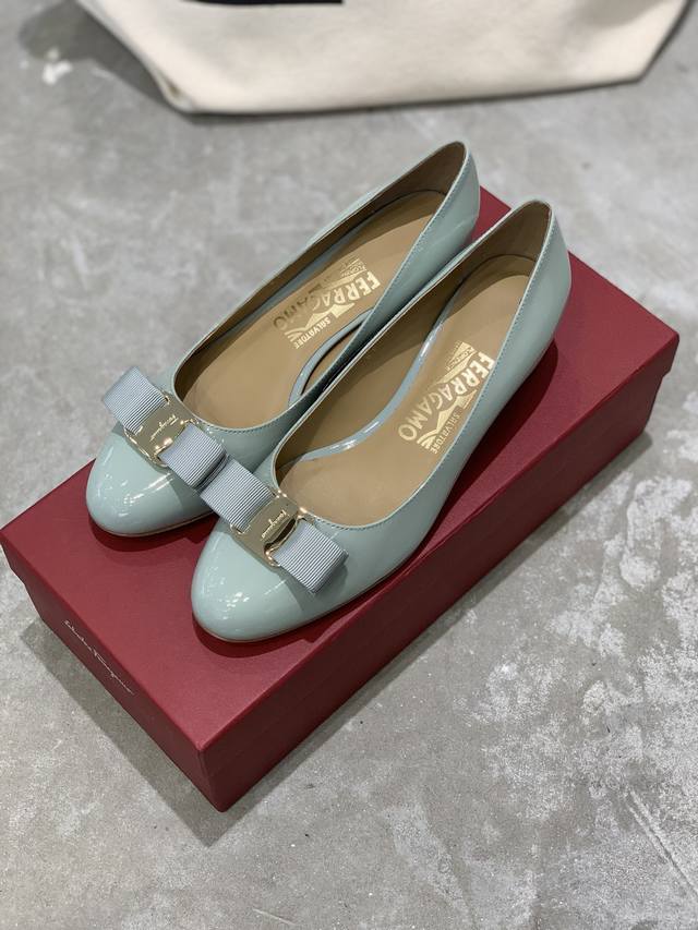 工厂价 Salvatore Ferraga*O 菲拉*慕经典款vara蝴蝶结圆头芭蕾舞单鞋 Vara真的是菲拉*慕家最经典最值得入手的一双鞋，可盐可甜！圆头、中