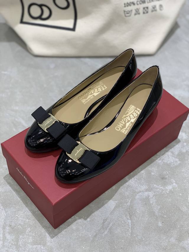 工厂价 Salvatore Ferraga*O 菲拉*慕经典款vara蝴蝶结圆头芭蕾舞单鞋 Vara真的是菲拉*慕家最经典最值得入手的一双鞋，可盐可甜！圆头、中