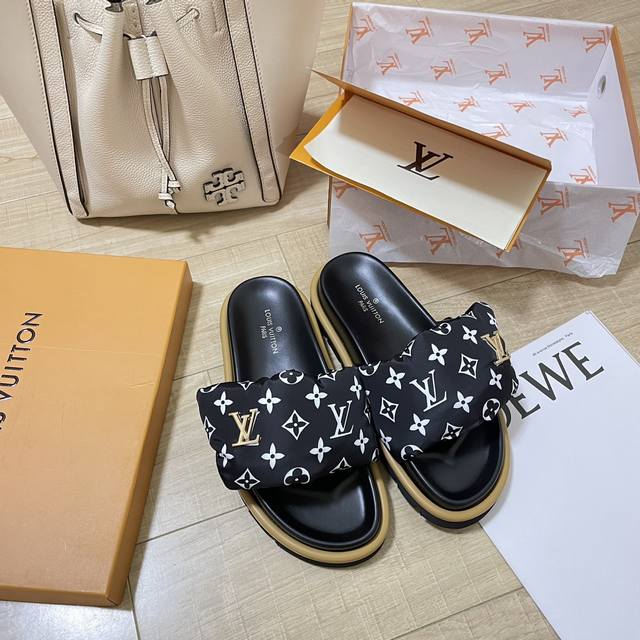 橙子出厂价 Louis Vuitton 路易威登 Lv魔术贴拖鞋 凉拖 情侣款 码数：35-44