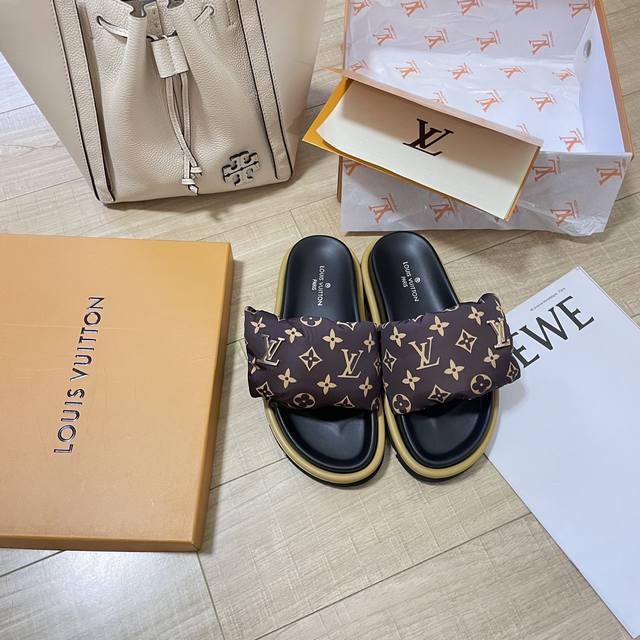 橙子出厂价 Louis Vuitton 路易威登 Lv魔术贴拖鞋 凉拖 情侣款 码数：35-44