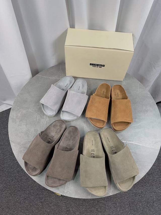 冲量价: Birkenstock 勃肯糖果色系列拖鞋！ 脚背双交叉魔术带设计，极简主义，糖果色调，舒适度极佳！勃肯的鞋子一定要上脚穿了，你才知道它有多香！真的太