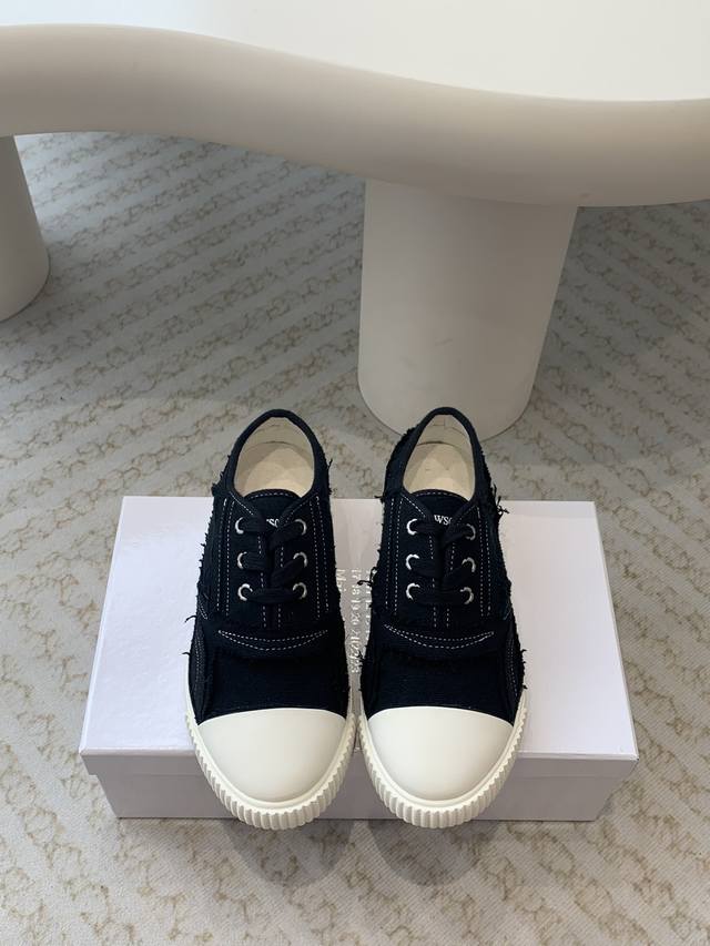 Maisonmargiela 24Ss 乞丐风格系列 马吉拉 Mm6 黑色帆布 帆布 运动鞋 包头拖火爆来袭！太香了 靓丽多彩少女感扑面而来！ 不容错过的时尚单