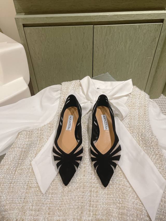 Aquazzur* 菠萝早春专柜新品仙女时装鞋系列，大量上新同步官网全系列均可定制龙年主打一个火爆，全网各大网红纷纷开秀，绝美的穿搭系列！ ★★★★★ 鞋面 蛇