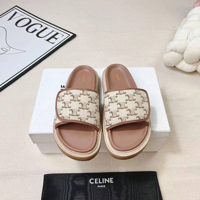 Celine｜赛琳24Ss春夏新品 魔术贴懒人拖鞋 Go 材质： 面料采用进口胎牛皮 内里踮脚均为牛皮 原版牛筋大底真皮沿条 原版开模五金扣 码数: 35-39