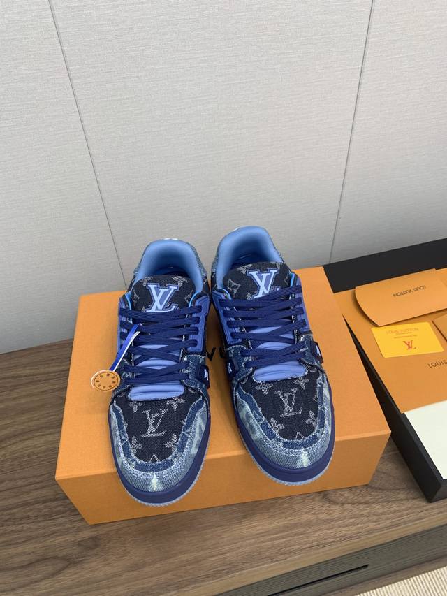 Louis Vuitton 路易威登 Trainer Sneaker 时尚百搭低帮休闲板鞋 男女同款 飞机盒 顶级版本 胖嘟嘟 牛仔布拼皮 情侣感情杠杠款 码数