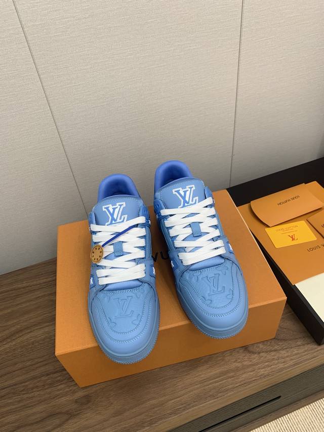 Louis Vuitton 路易威登 Trainer Sneaker 时尚百搭低帮休闲板鞋 男女同款 飞机盒 顶级版本 胖嘟嘟 牛仔布拼皮 情侣感情杠杠款 码数