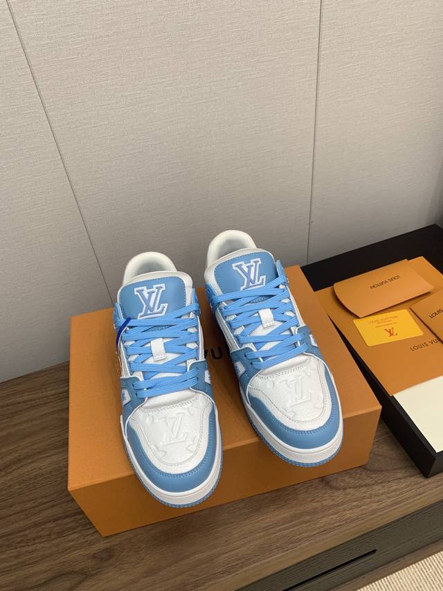 Louis Vuitton 路易威登 Trainer Sneaker 时尚百搭低帮休闲板鞋 男女同款 飞机盒 顶级版本 胖嘟嘟 牛仔布拼皮 情侣感情杠杠款 码数