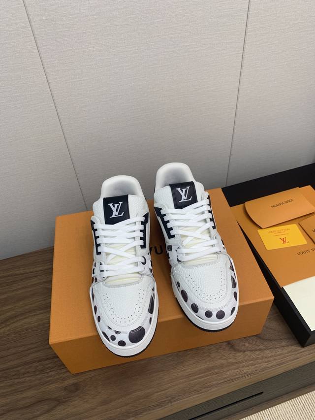 Louis Vuitton 路易威登 Trainer Sneaker 时尚百搭低帮休闲板鞋 男女同款 顶级版本 胖嘟嘟 牛仔布拼皮 情侣感情杠杠款 码数：男款3