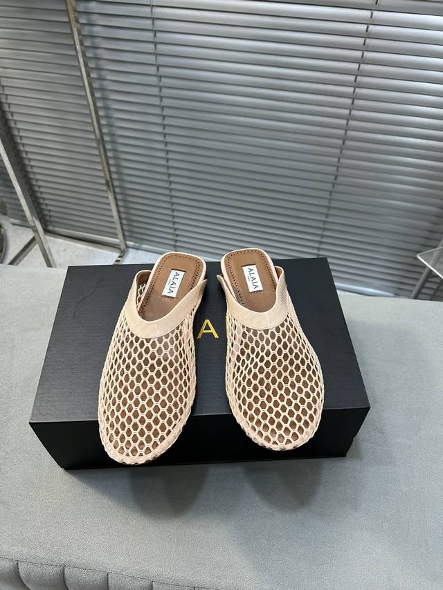 Alaia 新款网面半拖平底凉鞋单鞋 原版购入法国一线奢侈品牌alaia 阿莱亚24Ss法式仙女芭蕾舞平底跳舞鞋，Alaia品牌源自其创始人，Azzedine